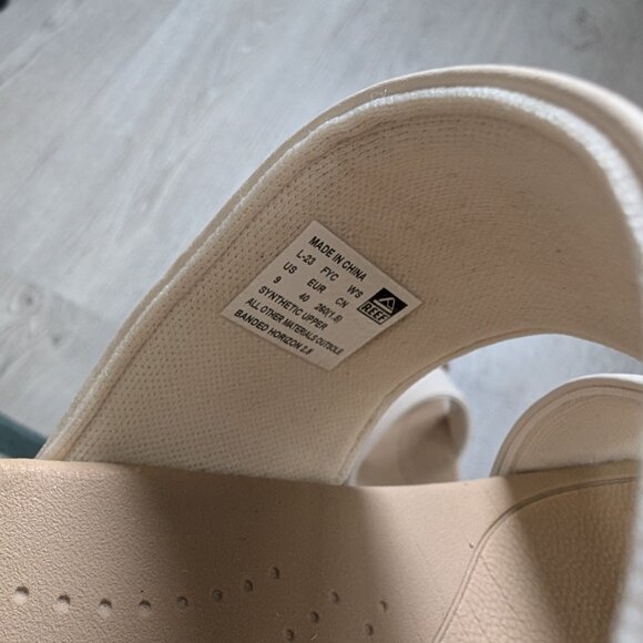 Reef Women's Cream Sandals - Size 9 - Picture 6 of 7